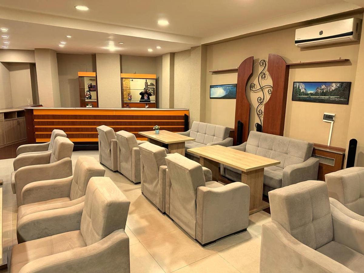 G Bakuri Hotel Batumi Eksteriør billede