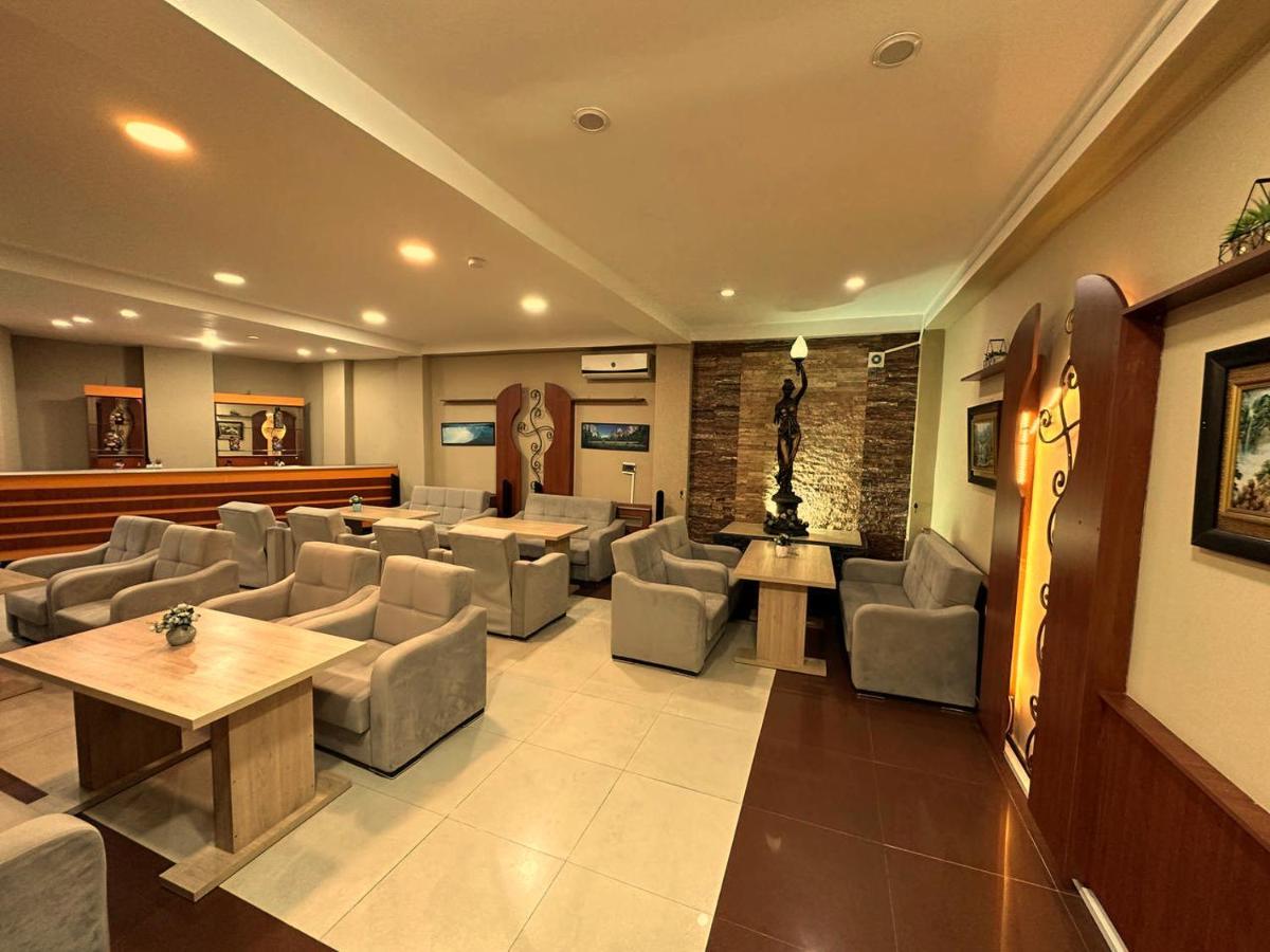 G Bakuri Hotel Batumi Eksteriør billede